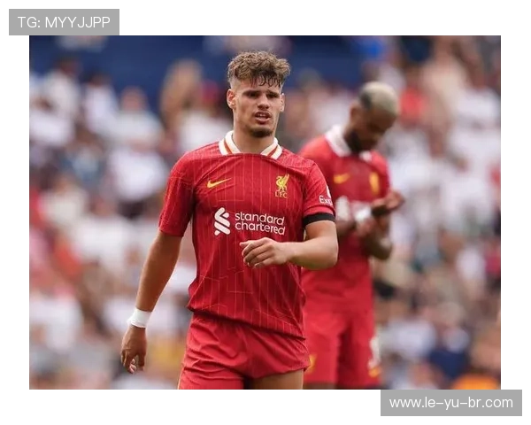 新援首秀惊艳全场，表现引发球迷热议