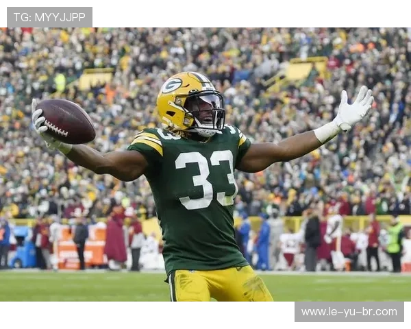 马尔蒂尼战术理念：团队协作与防守稳固成就成功秘诀