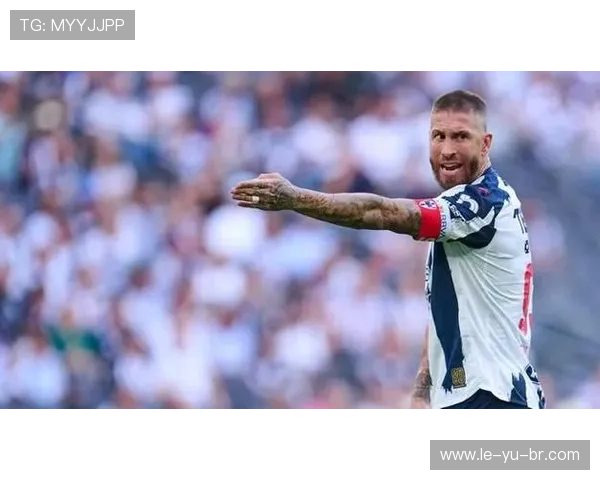 拉莫斯巧妙射门展现老将风采，球迷惊叹其技术依旧顶尖