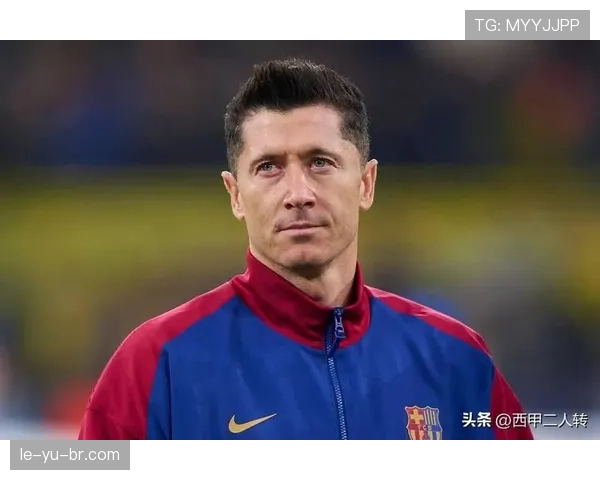 莱万多夫斯基盛赞弗里克，德国足球新锐“战术大师”引发广泛关注