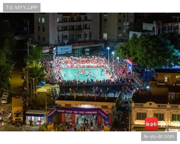 日本队樱花助威团展现团结精神，赛场内外引发广泛关注