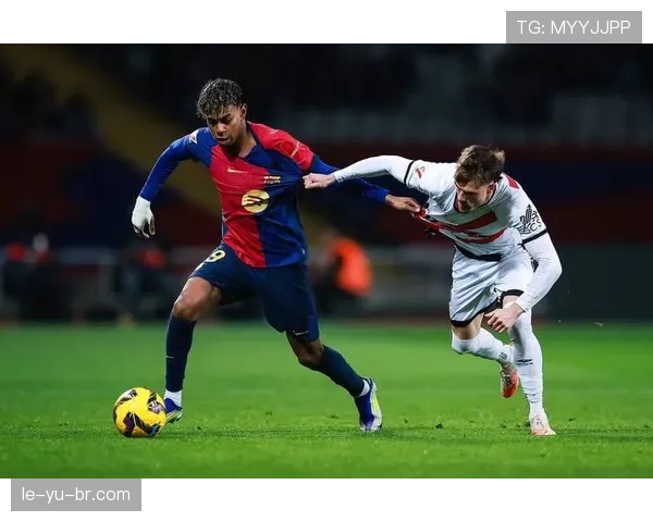 西甲球队主场强势制胜，揭秘其持续领跑联赛的深层原因