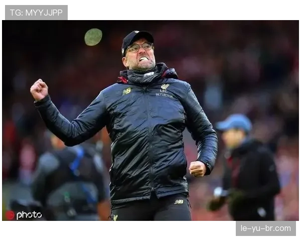 全球经济新挑战下，专家解读市场波动与足球产业的深层关联