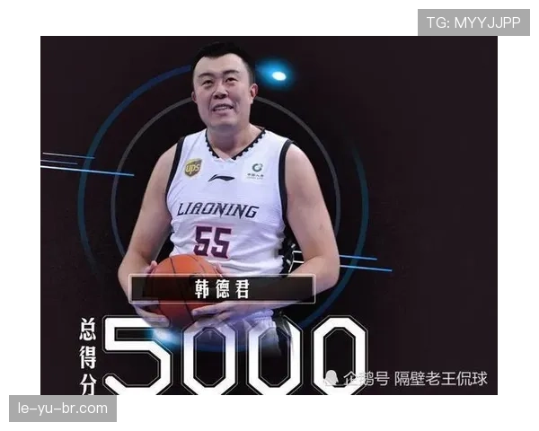 梁伟铿穿着拖鞋上场，隔壁年轻小将直接懵了！